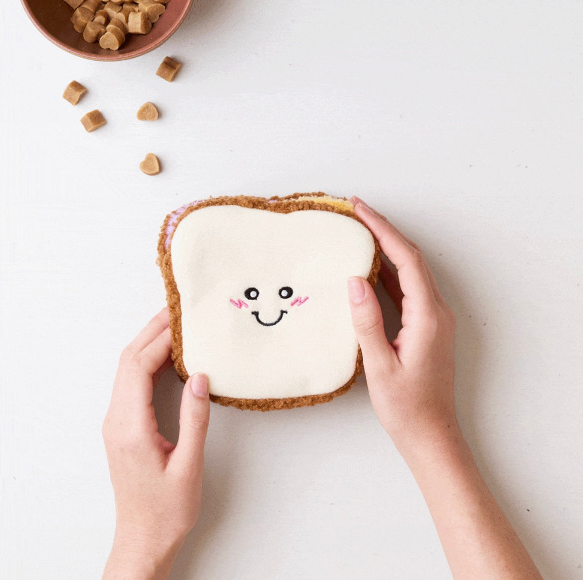 Zippy paws-SNUFFLERS- PB&J sandwich